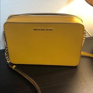*brand new* Michael Kors jet set bag
